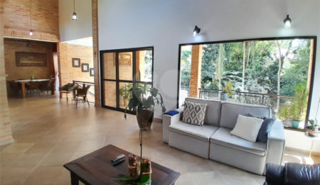 Casa à venda com 3 suítes no condomínio Cantareira, Mairiporã - SP