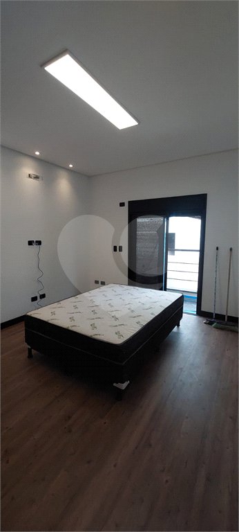 Casa à venda ou para alugar com 5 quartos, sendo 3 suítes, no condomínio Figueira Garden, Atibaia - SP