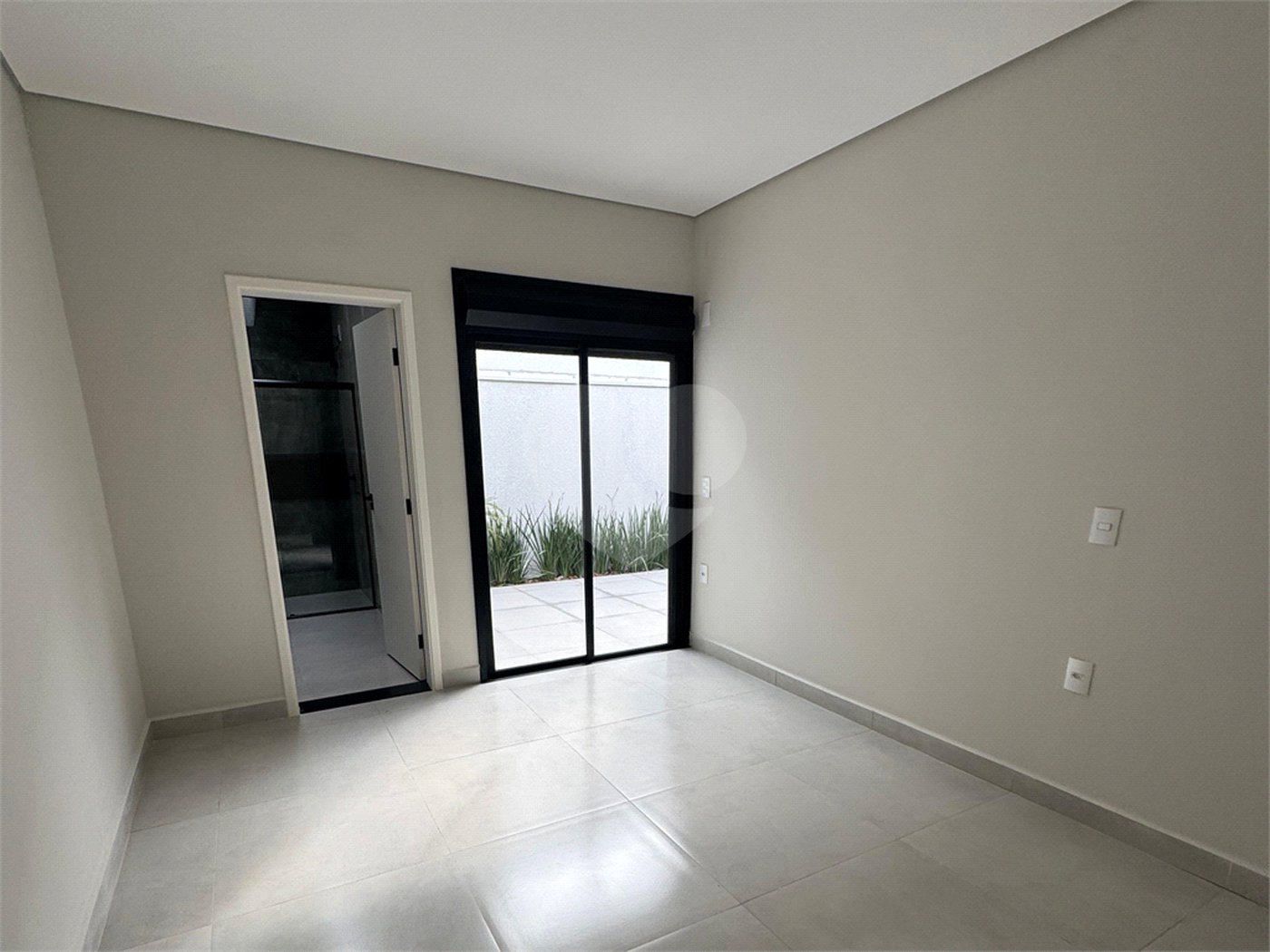 Casa à venda com 3 quartos, sendo 1 suíte, no condomínio Reserva Ipanema I, Sorocaba - SP