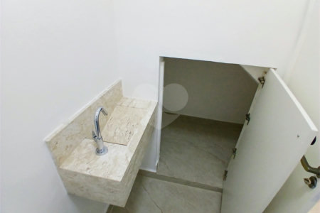 Casa à venda com 3 quartos, sendo 1 suíte, no condomínio Res Saint Honoré, São Paulo - SP