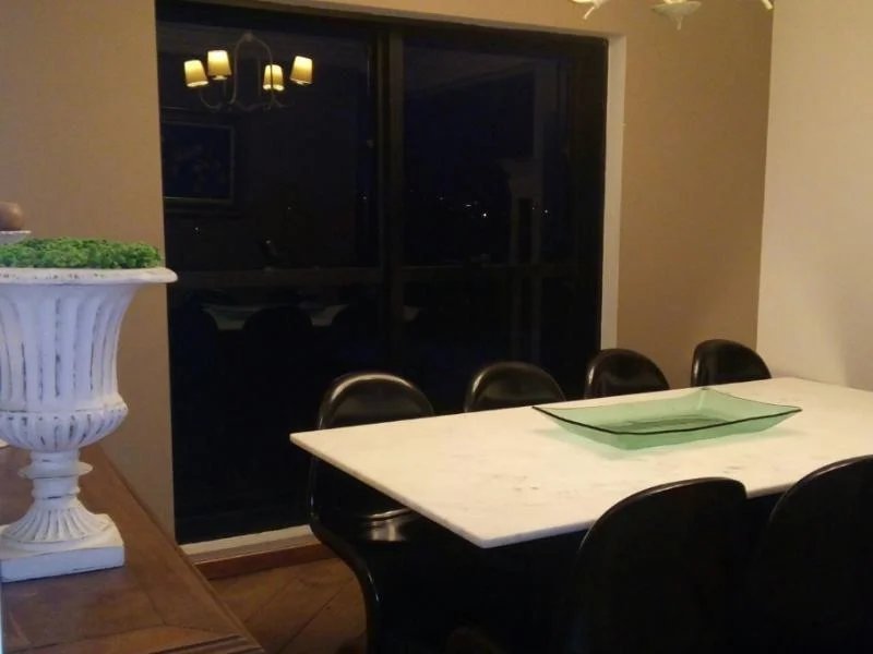 Apartamento à venda com 4 suítes em Jardim Leonor, São Paulo, SP