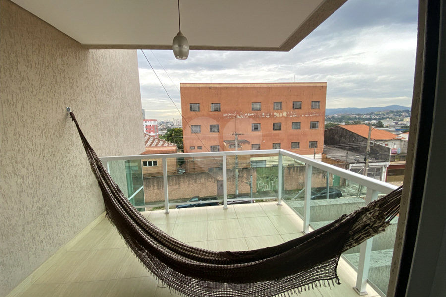 Sobrado à venda com 3 quartos, sendo 1 suíte,  em Jardim Vila Galvão, Guarulhos, SP
