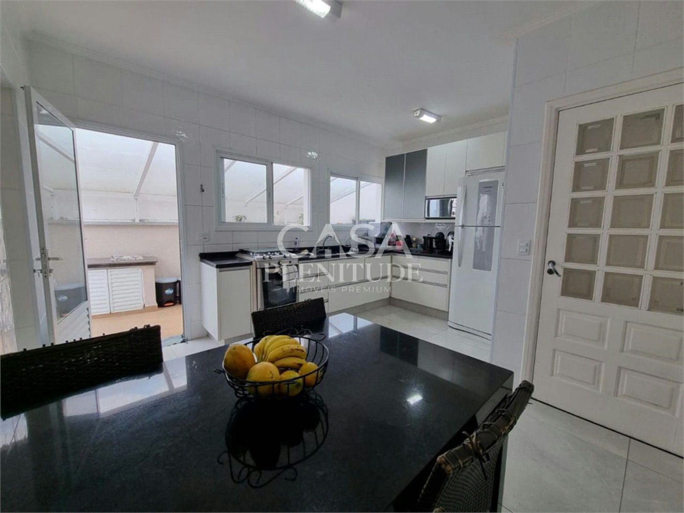 Sobrado à venda com 3 quartos, sendo 1 suíte, em Parque Residencial Villa dos Inglezes, Sorocaba, SP
