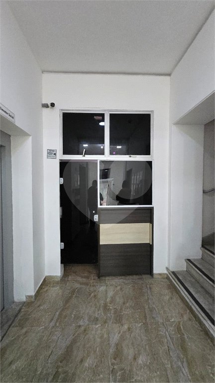 Apartamento com 48 m² localizado na Rua Conselheiro Crispiniano, 125