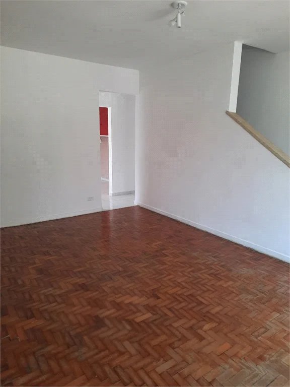 Sobrado à venda com 3 quartos em Vila Universitária, São Paulo, SP