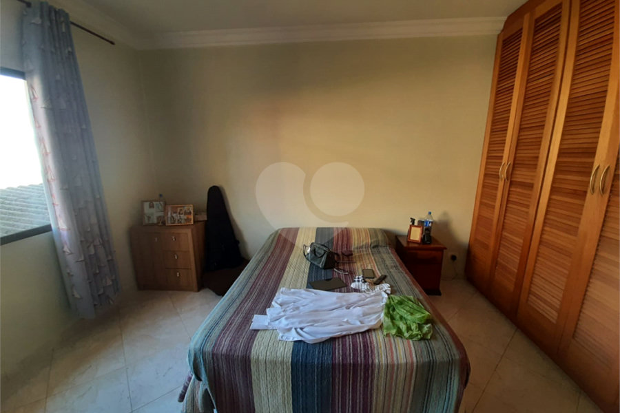 Sobrado à venda com 5 quartos, sendo 1 suíte, em Tremembé, São Paulo, SP