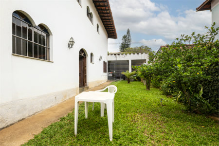 Sobrado à venda com 4 quartos, sendo 3 suítes, em Alto da Boa Vista, São Paulo, SP