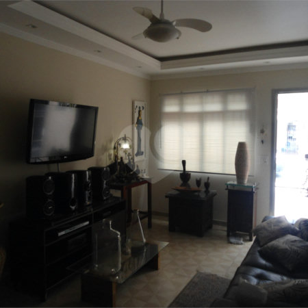 Sobrado à venda com 3 quartos em Vila Gomes, São Paulo, SP