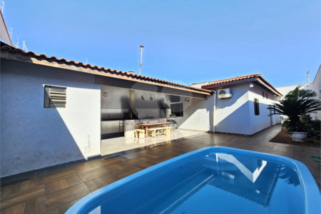 Casa à venda com 3 quartos, sendo 1 suíte,  em Jardim Jóquei Clube, Ribeirão Preto, SP