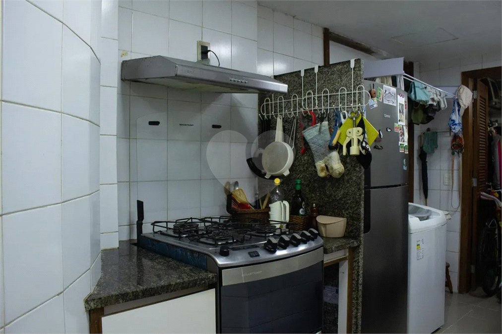 Apartamento à venda com 3 quartos, sendo 1 suíte, em Copacabana, Rio de Janeiro, RJ