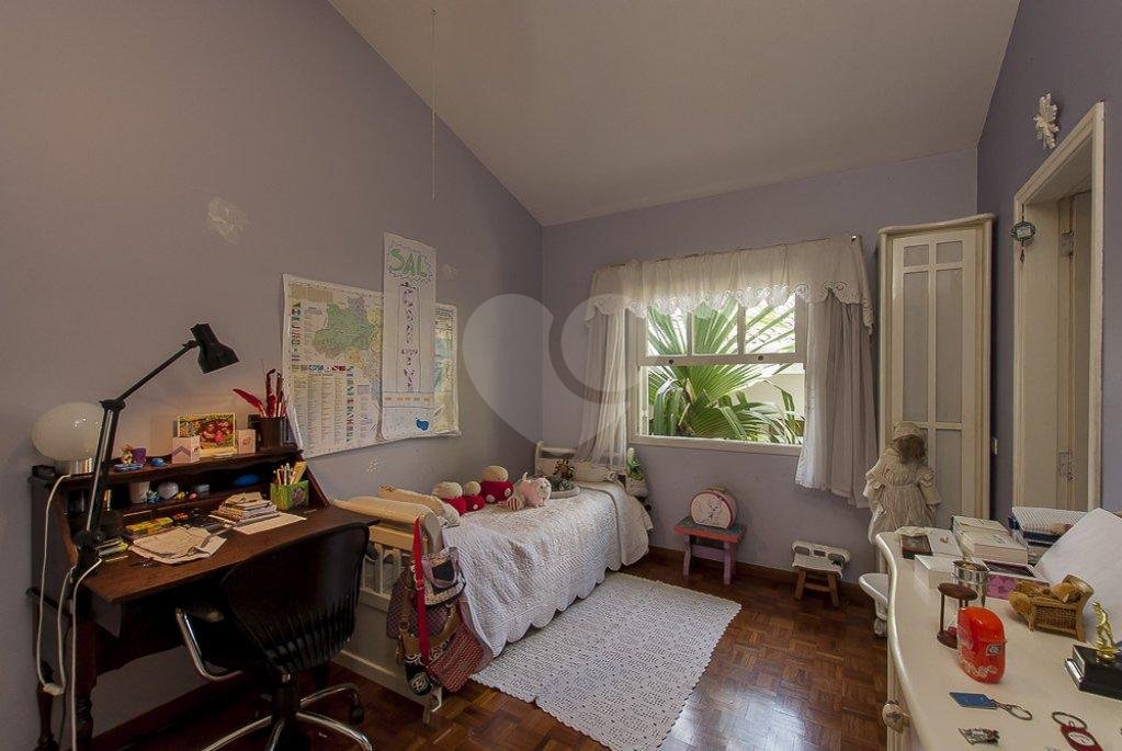 Casa à venda com 5 suítes em Vila Tramontano, São Paulo, SP