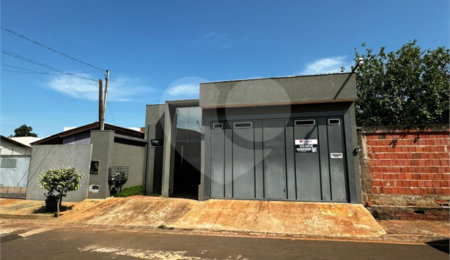 Casa à venda com 2 quartos, sendo 1 suíte,  em Residencial Ponta Porã I, Ponta Porã, MS