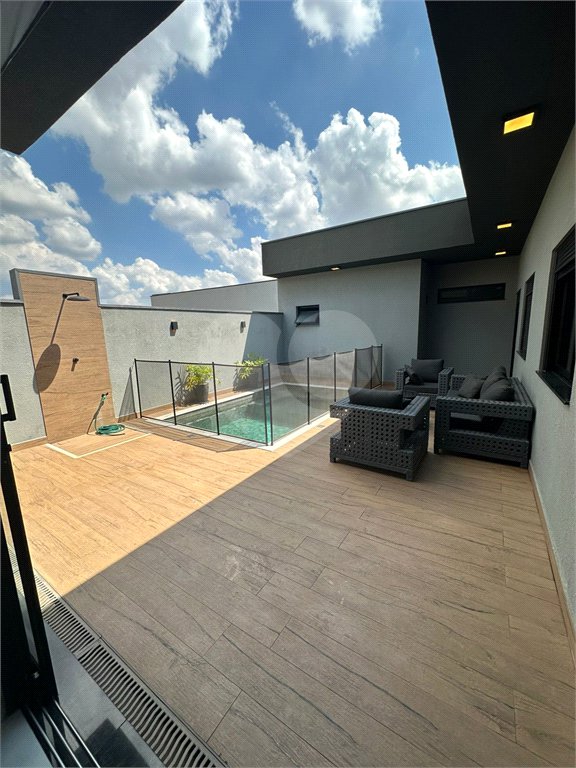 Casa à venda com 3 quartos, sendo 1 suíte, no condomínio Residencial Evidências, Indaiatuba - SP