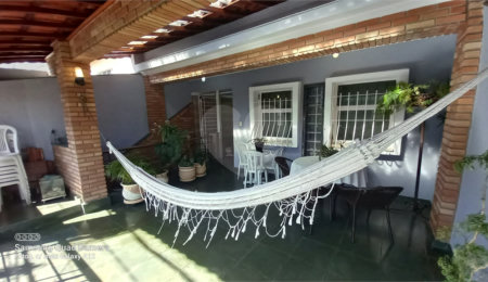 Sobrado à venda com 4 quartos, sendo 1 suíte,  em Tremembé, São Paulo, SP