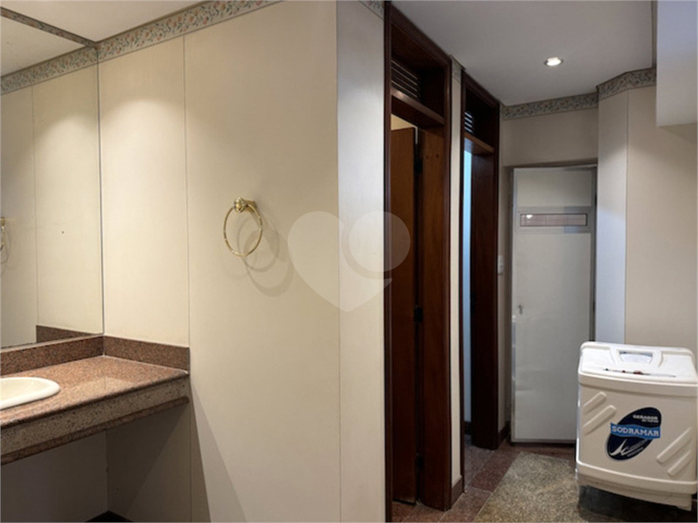 Cobertura à venda ou para alugar com 5 quartos, sendo 4 suítes, em Santo Amaro, São Paulo, SP