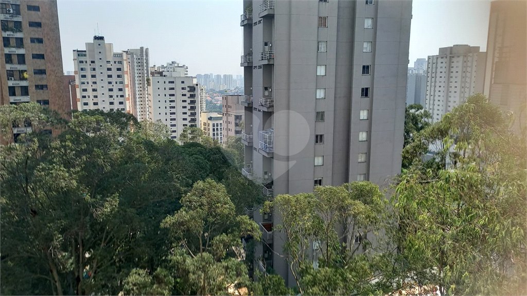 Apartamento à venda com 4 suítes em Vila Suzana, São Paulo, SP