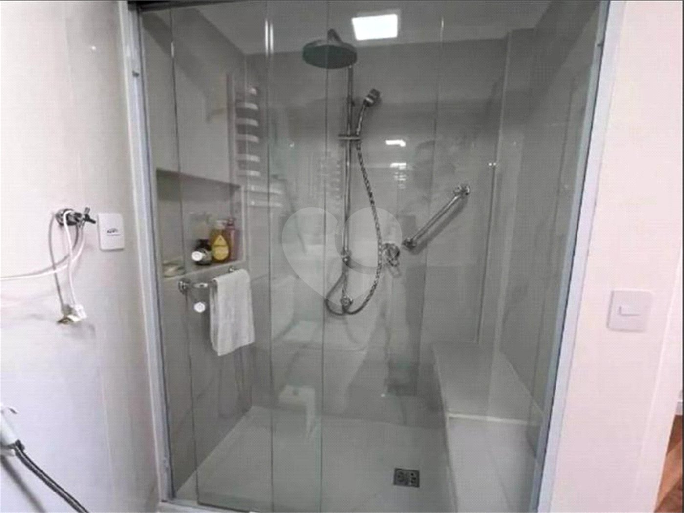 Apartamento à venda com 3 quartos, sendo 1 suíte, em Moema, São Paulo, SP