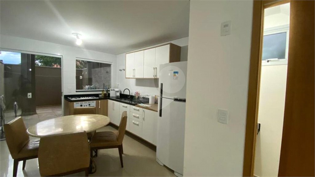 Casa à venda com 3 quartos, sendo 1 suíte, no condomínio Garden Village, São Paulo - SP
