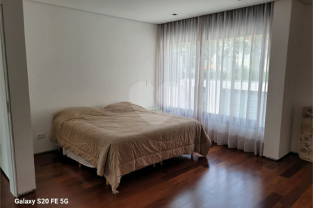 Casa à venda com 3 suítes em Jardim Prudência, São Paulo, SP