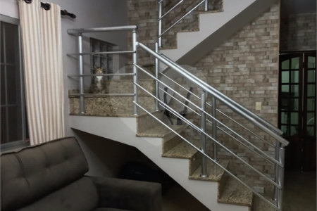 Casa à venda com 3 quartos no condomínio Residencial Rubi, Mogi das Cruzes - SP