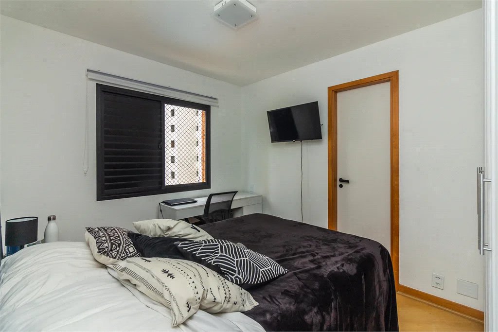 Apartamento à venda com 4 quartos, sendo 3 suítes, em Alto da Lapa, São Paulo, SP