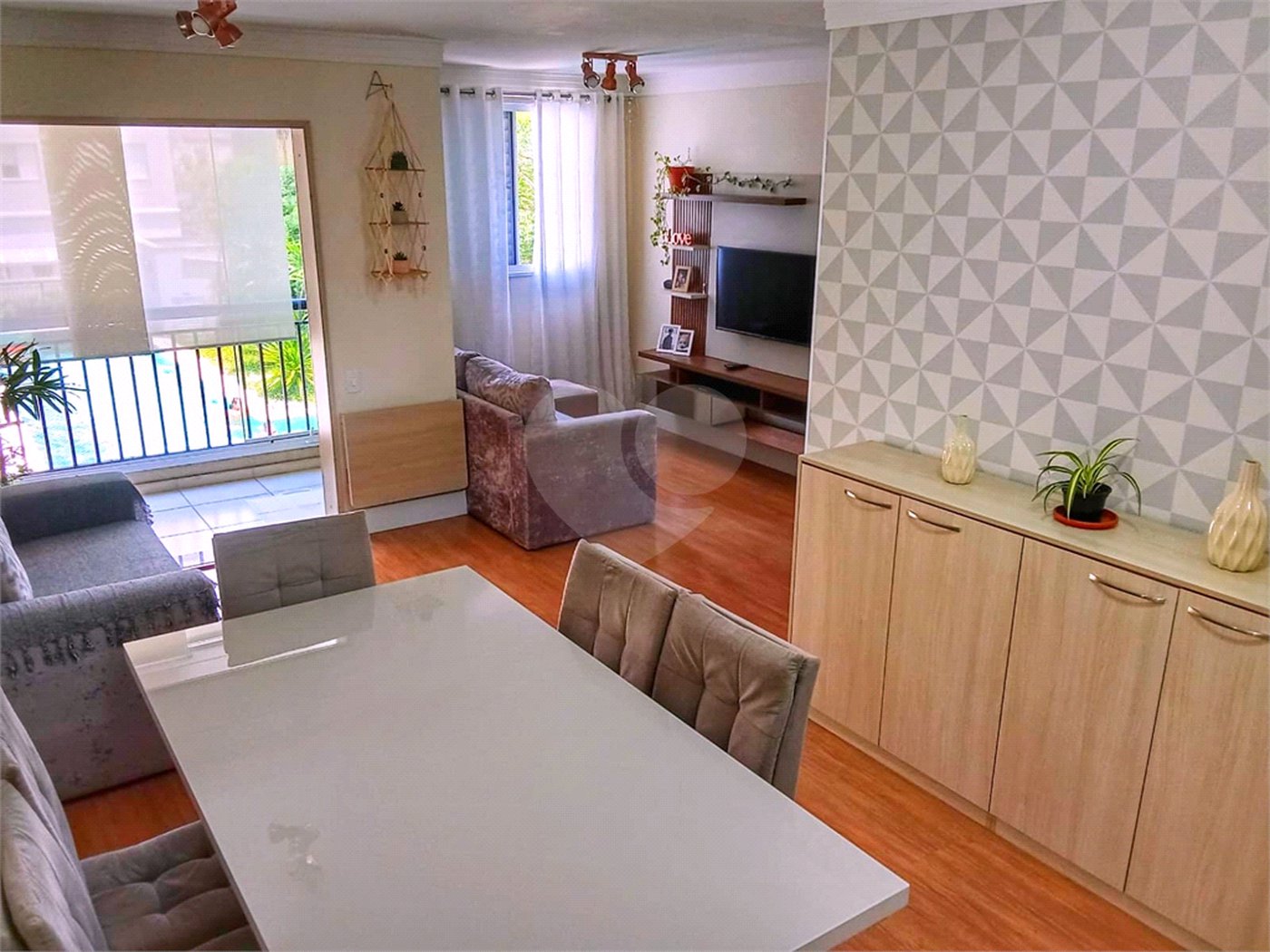 Apartamento à venda com 2 quartos, sendo 1 suíte,  em Jardim Caboré, São Paulo, SP