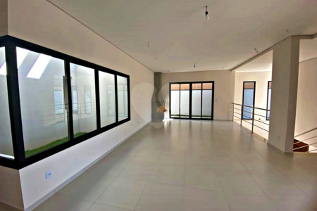 Casa à venda com 3 suítes no condomínio Santa Isabel I, Louveira - SP