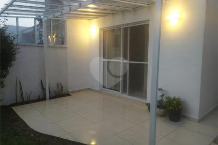 Sobrado à venda com 3 quartos, sendo 1 suíte, em Jardim do Lago, Atibaia, SP