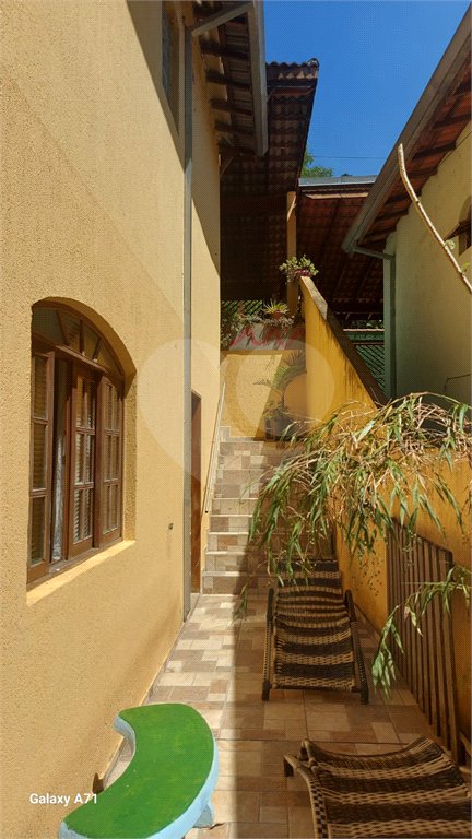 Casa à venda com 3 quartos, sendo 1 suíte,  em Água Espraiada (caucaia do Alto), Cotia, SP