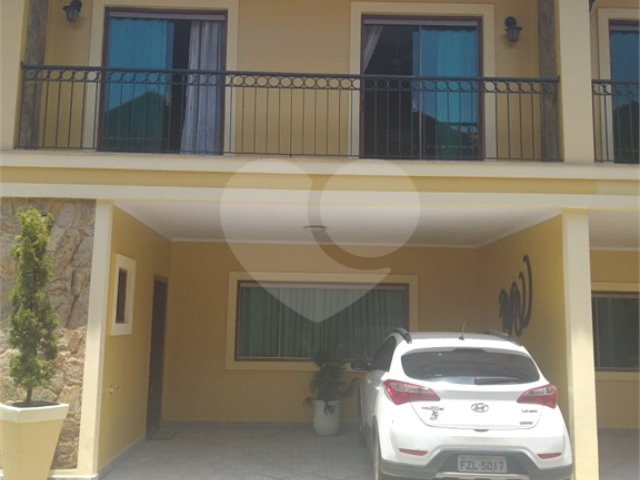 Casa à venda com 3 quartos, sendo 1 suíte,  no condomínio Horto Residence, São Paulo - SP