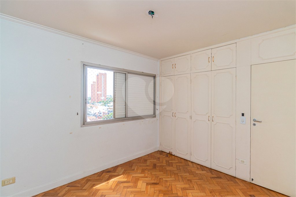 Apartamento à venda com 3 quartos, sendo 1 suíte, em Campo Belo, São Paulo, SP