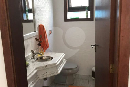 Sobrado à venda com 5 quartos, sendo 3 suítes, em Barra do Una, São Sebastião, SP