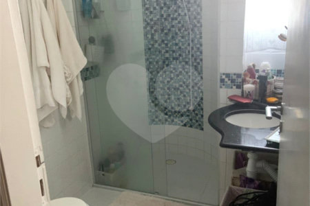 Casa à venda com 3 quartos, sendo 1 suíte, no condomínio Traituba, São Paulo - SP