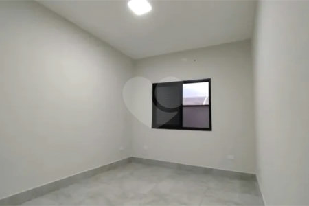 Casa à venda com 3 quartos, sendo 1 suíte,  no condomínio Terras do Vale, Caçapava - SP