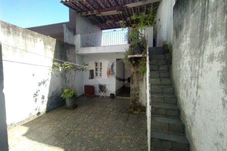 Sobrado à venda com 3 quartos em Chora Menino, São Paulo, SP
