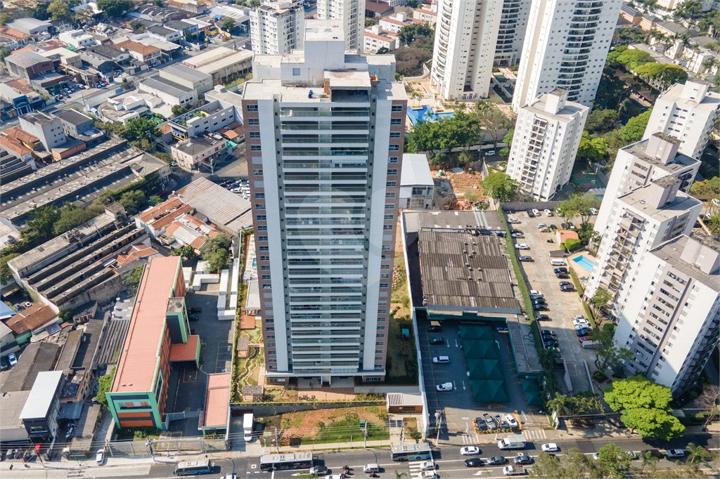 Apartamento à venda com 3 suítes em Jardim Marajoara, São Paulo, SP