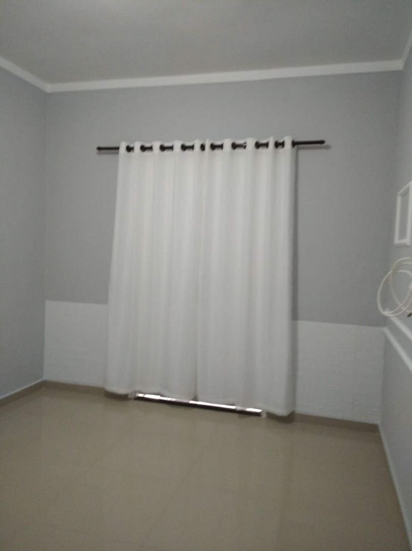 Sala Living à Venda no Centro de São Vicente | A 1 Quadra da Praia do Gonzaguinha