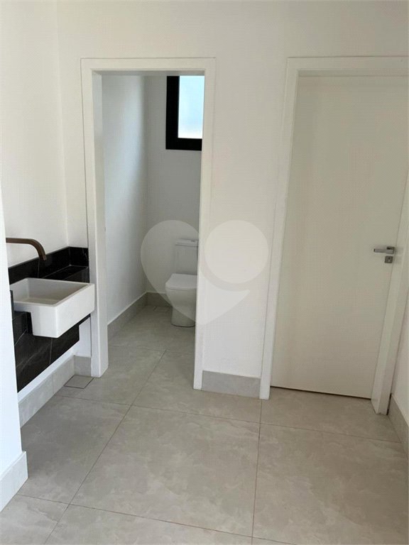 Casa à venda com 4 quartos, sendo 2 suítes, no condomínio Swiss Park, São Bernardo do Campo - SP