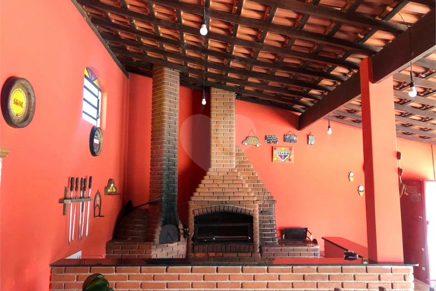 Sítio à venda com 6 quartos em Pavão (canguera), São Roque, SP