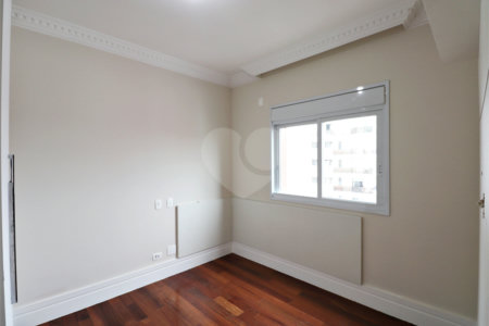 Apartamento à venda com 4 quartos, sendo 3 suítes, em Santana, São Paulo, SP