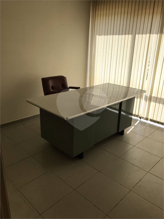 Sobrado à venda com 5 quartos, sendo 1 suíte, em Jardim São Bento, São Paulo, SP