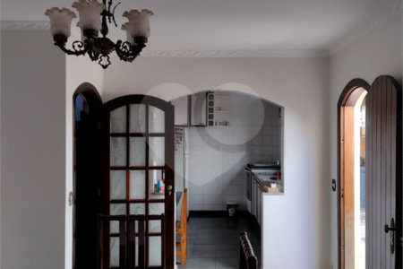 Sobrado à venda com 3 quartos, sendo 2 suítes, em Cidade Cruzeiro do Sul, Suzano, SP