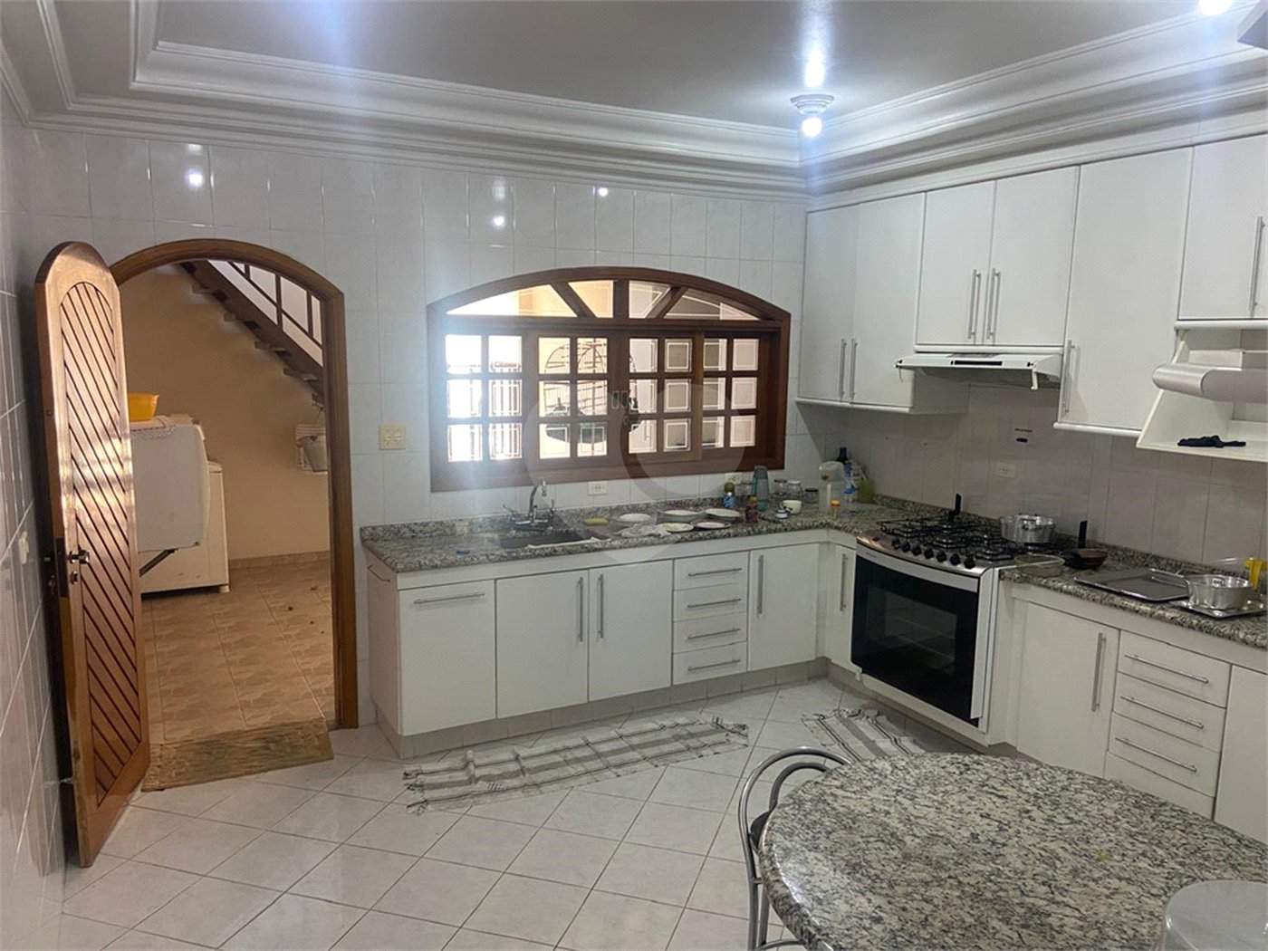 Sobrado à venda com 3 quartos, sendo 1 suíte,  em Jardim Selma Helena, Poá, SP