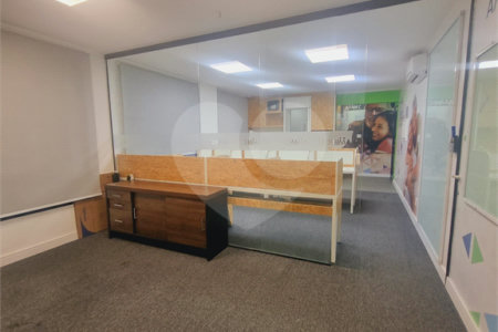 Sala comercial mobiliada para locação na Vila Olímpia