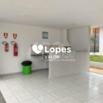 Apartamento no Condomínio Parque dos Manacás