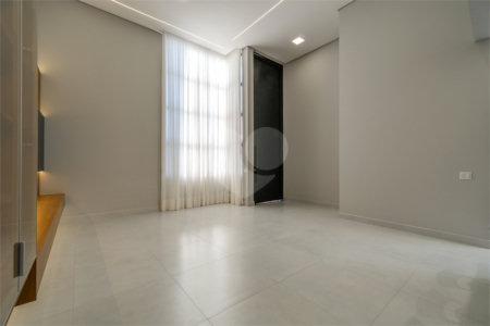 Indaiatuba - SP - Condominio Dona Lucilla - Valor R$2.295.000,00 - 3 suítes + escritório + lavabo - Terreno: 300m2 - Construção: 188m2 - Diferenciais - Móveis planejados no escritório, sala de TV, lavabo, cozinha, área gourmet, lavanderia, banheiros e closet - Ar condicionado em todos os ambie