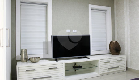 Casa Térrea à venda com 3 quartos, sendo 2 suítes,  em Vila Galvão, Guarulhos, SP
