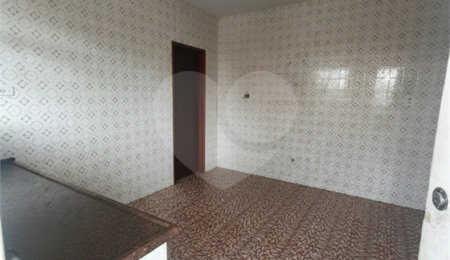 Sobrado à venda com 3 quartos, sendo 1 suíte,  em Cidade Patriarca, São Paulo, SP