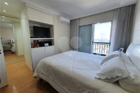 Apartamento à venda com 3 suítes em Vila Progredior, São Paulo, SP