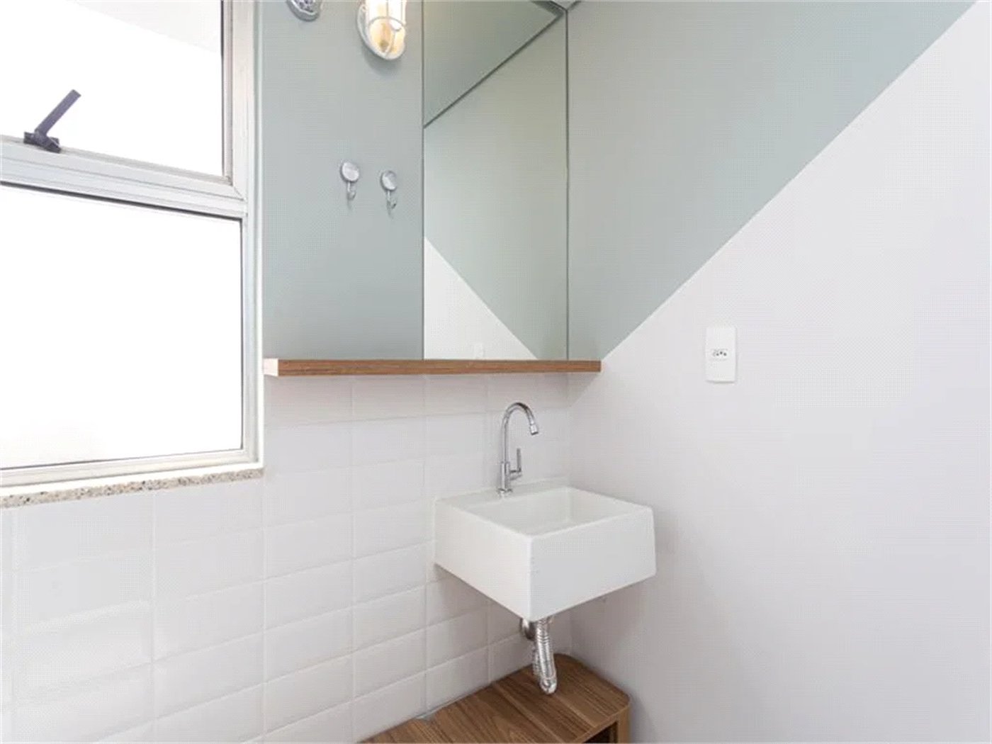 Apartamento à venda com 4 quartos, sendo 1 suíte, em Vila Cordeiro, São Paulo, SP